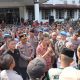 Personel Polres Bangka Amankan Aksi Damai di Kantor Bupati