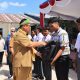 Gubernur Serahkan Bantuan Seragam dan Perlengkapan Sekolah