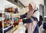 Dagangan Laris dan Produk Lokal Jadi Souvenir
