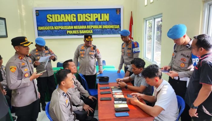 Bidpropam Cek Kelengkapan Personel Polres Bangka
