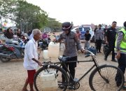 Polwan Salurkan Ratusan Ribu Liter Air