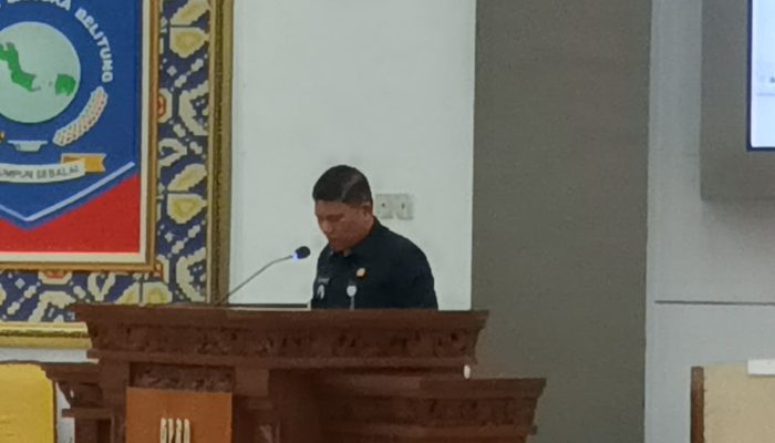 Sekwan Bacakan Keputusan Rapat Paripurna