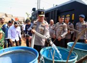 Salurkan Air Bersih untuk Warga Desa Kemuja