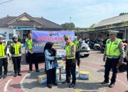 Kasat Lantas Pimpin Penyaluran Bantuan Sosial