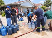 PT TIMAH Salurkan Air Bersih untuk Warga Pangkalpinang