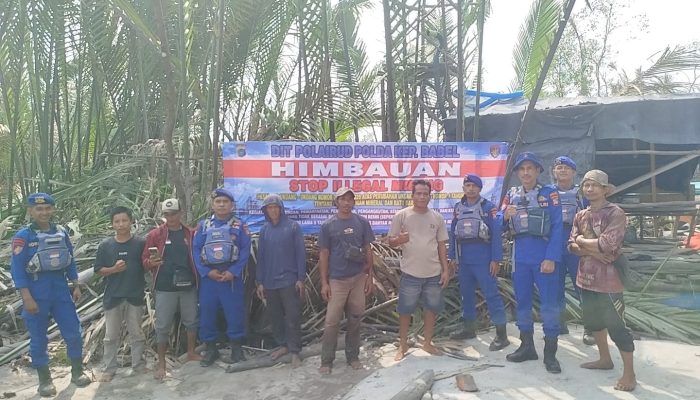 Pasang Spanduk Imbauan di DAS Kerekai dan Jade Bahrin