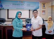 Susanti Buka Seminar Edukasi Remaja