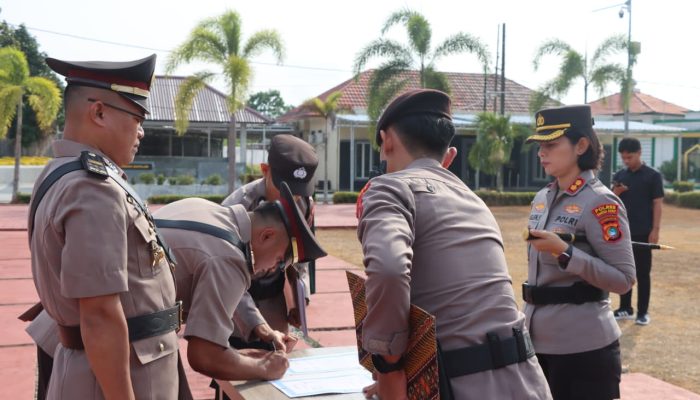 Kapolres Pimpin Sertijab Kasat Narkoba, Kasat Binmas dan Kapolsek Kelapa