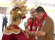 Gubernur Tegaskan Sekolah Negeri dan Swasta Setara