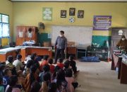 Anak-anak Korban Kebakaran Tetap Sekolah