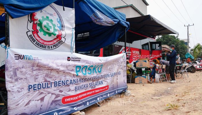 PT TIMAH Salurkan Bantuan Kesehatan dan Perlengkapan Sekolah