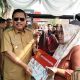 Walikota Serahkan Buku dan Kartu Keluarga Sejahtera