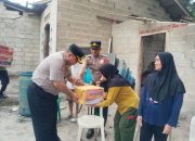 Kapolres Salurkan Bantuan kepada Korban Angin Puting Beliung