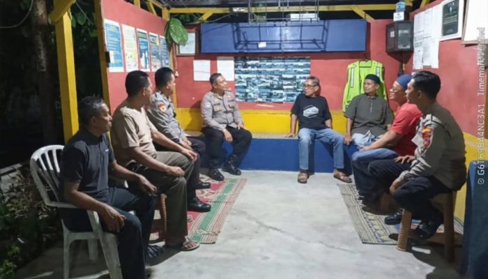 Personel Sat Binmas Cek Pos Satkamling Biru Sidodadi